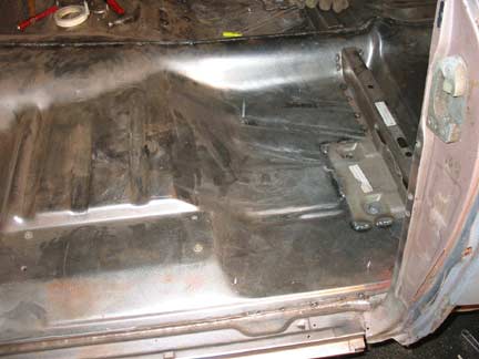 Floor brace drivers side