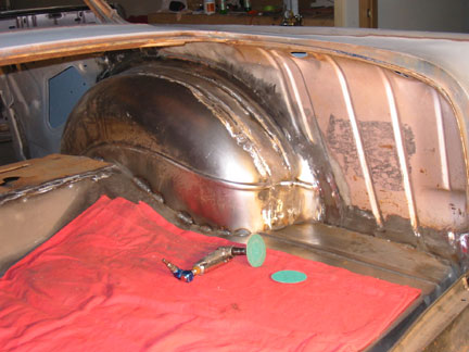 Grinding welds in trunk