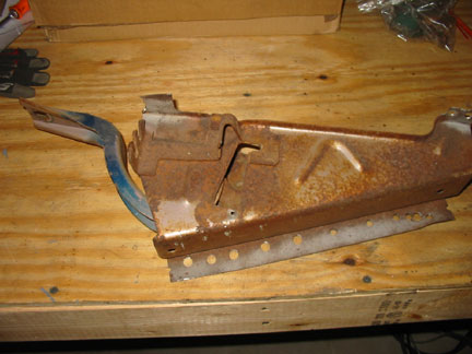 Rusty trunk hinges