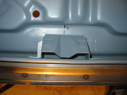 Trunk latch support 1