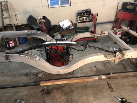 Shackle mount welded 1