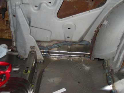 Passenger inner quarter inside view