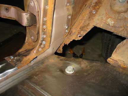 Cowl brace installed