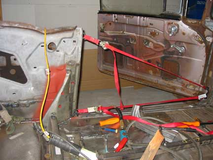 Tie straps pulling quarter