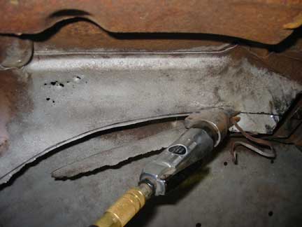 Pneumatic snippers