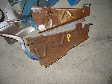 Trunk hinge removed 1