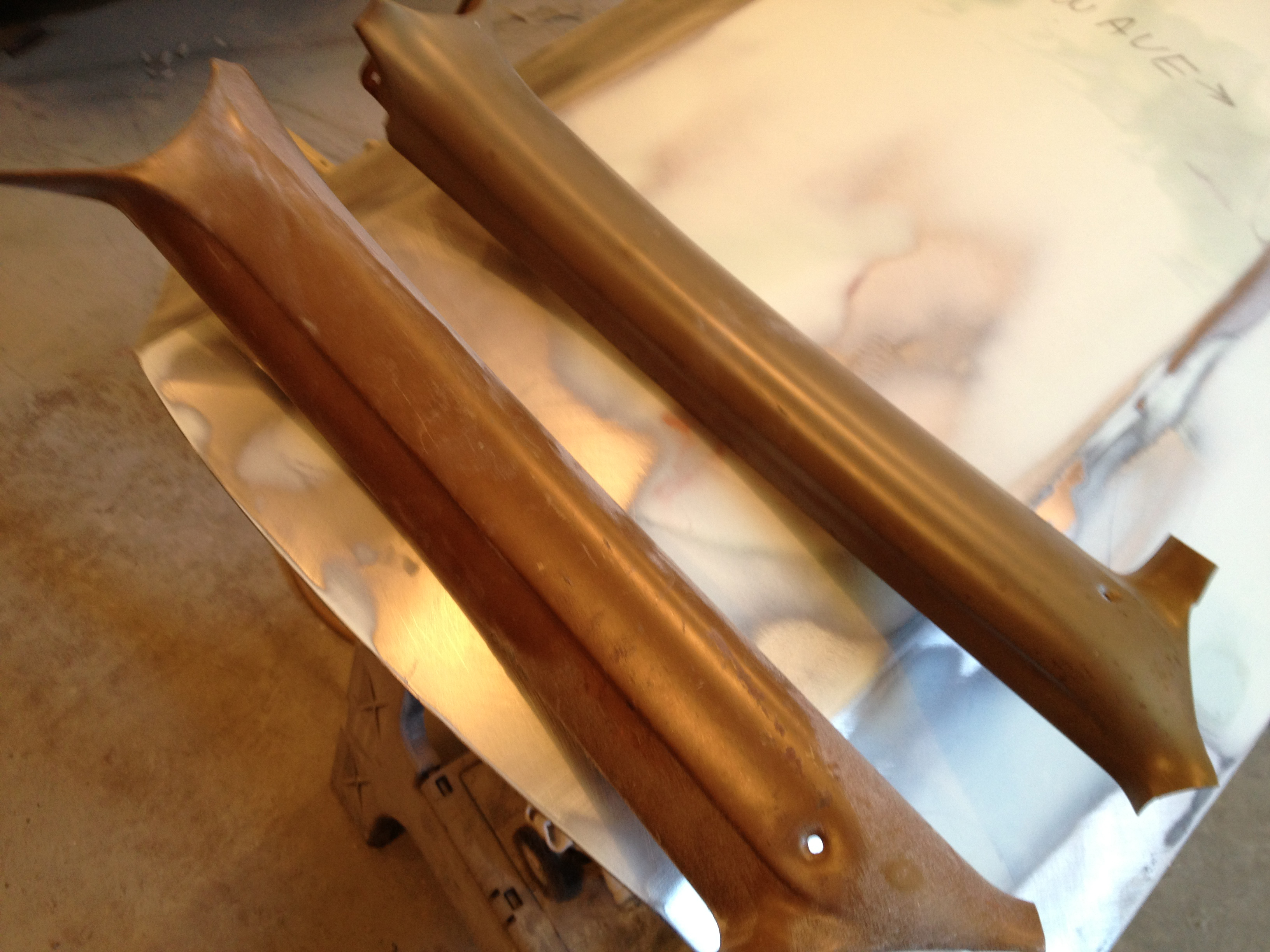 A pillar moldings