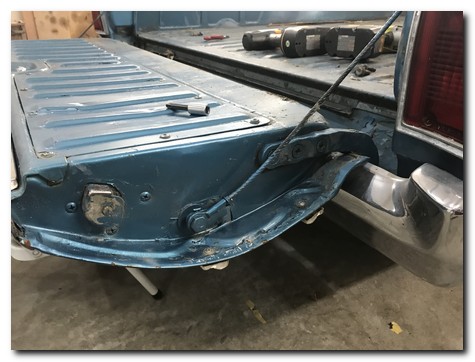 Hinge screws