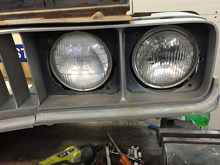Headlight doors